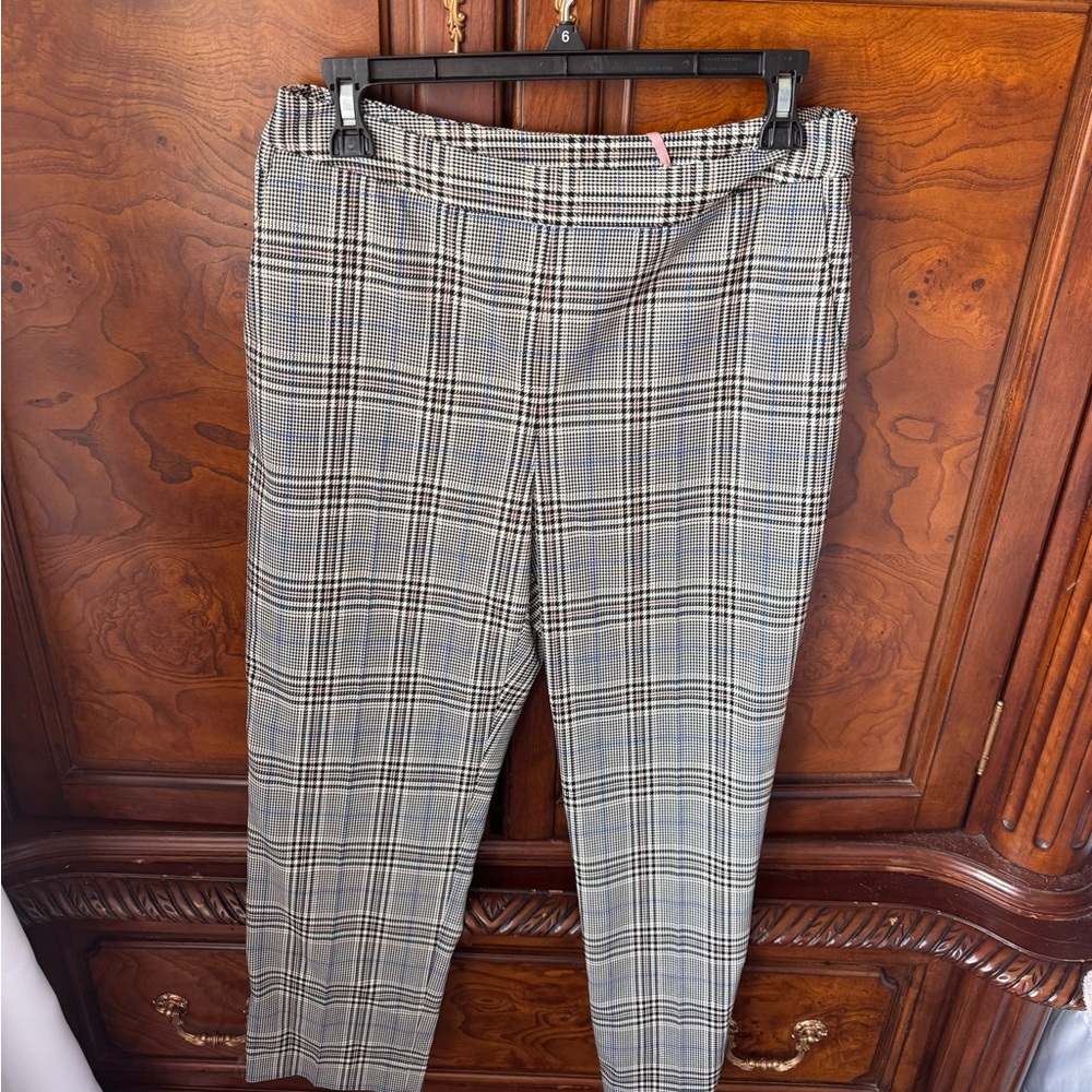 Alex Marie Straight-Leg Plaid Pants in Gray and Black